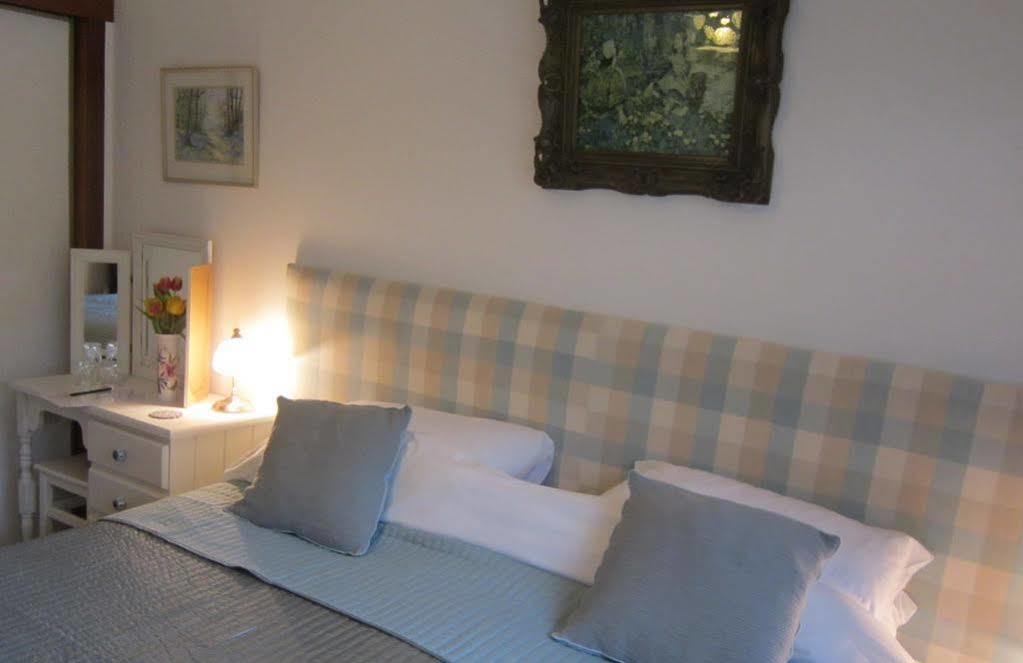 Brookford B&B Dalry  외부 사진